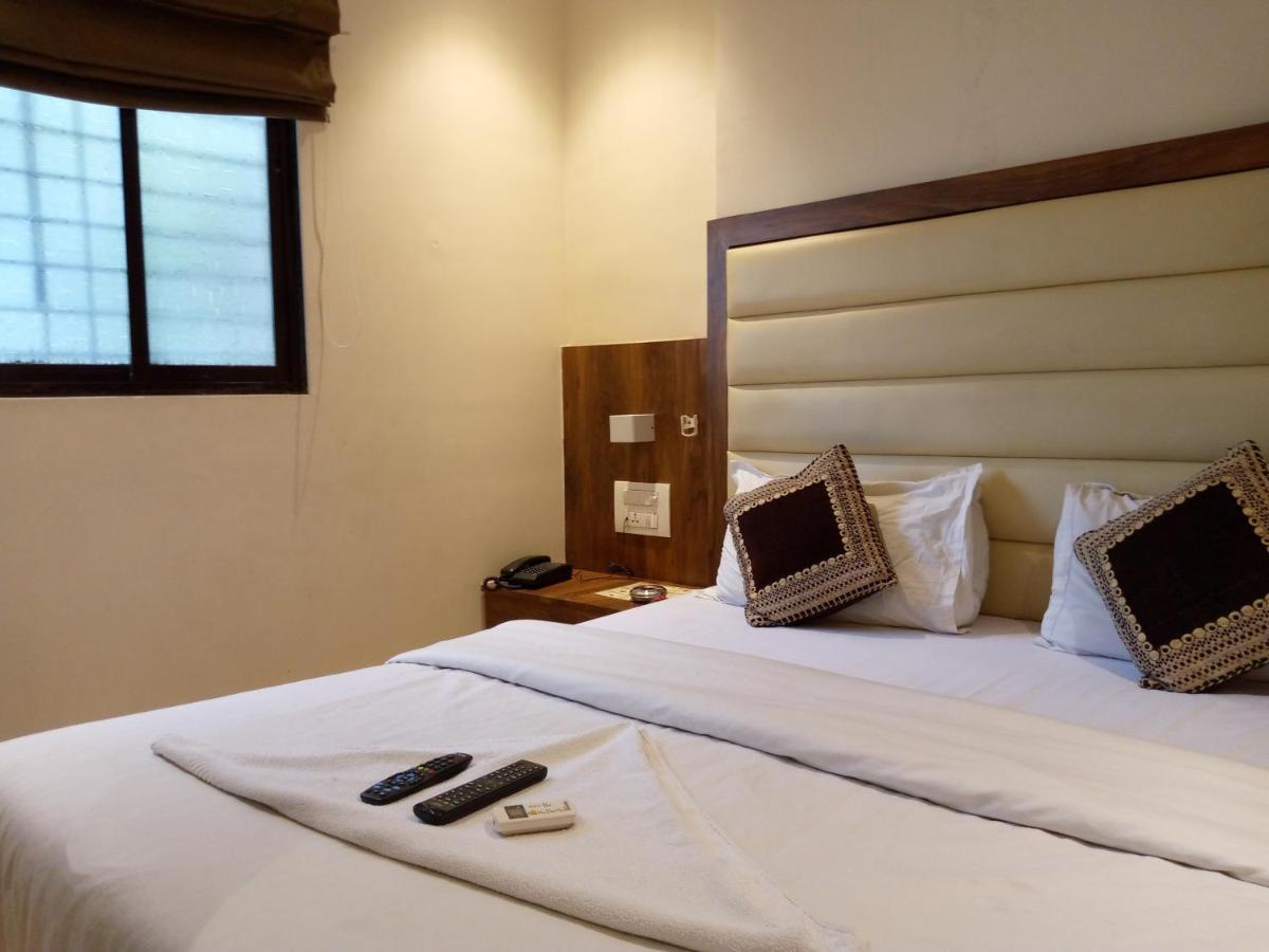Hotel Adams Inn Near Mumbai Airport Esterno foto